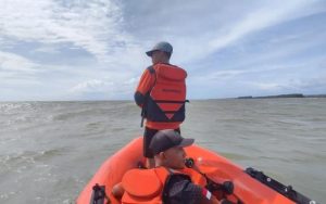 Tim SAR lakukan operasi pencarian nelayan di laut Pesisir Selatan